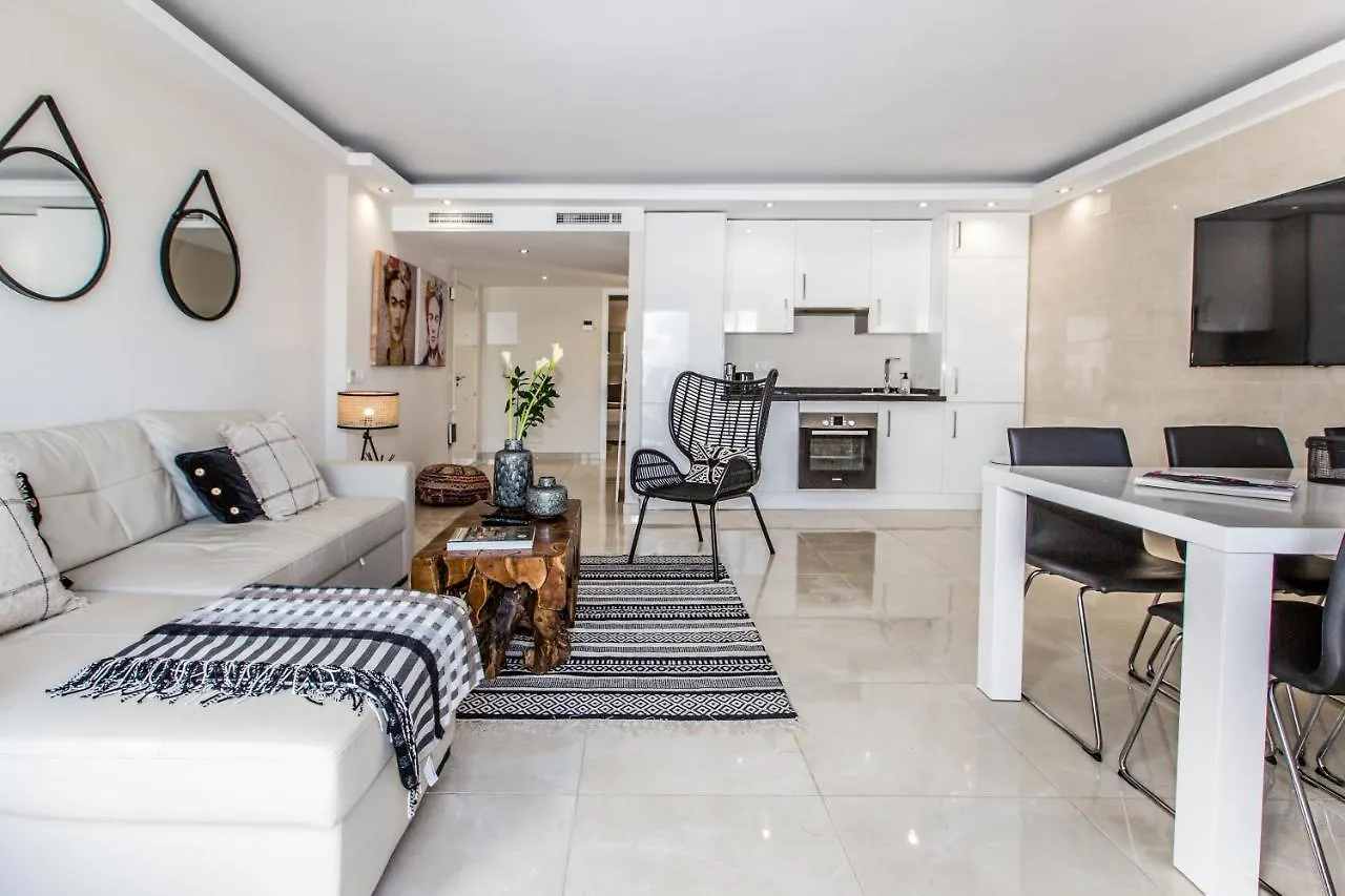 Luxurious 2 Bed Banus Apt With Private Parking - Rdr193 Marbella Apartment