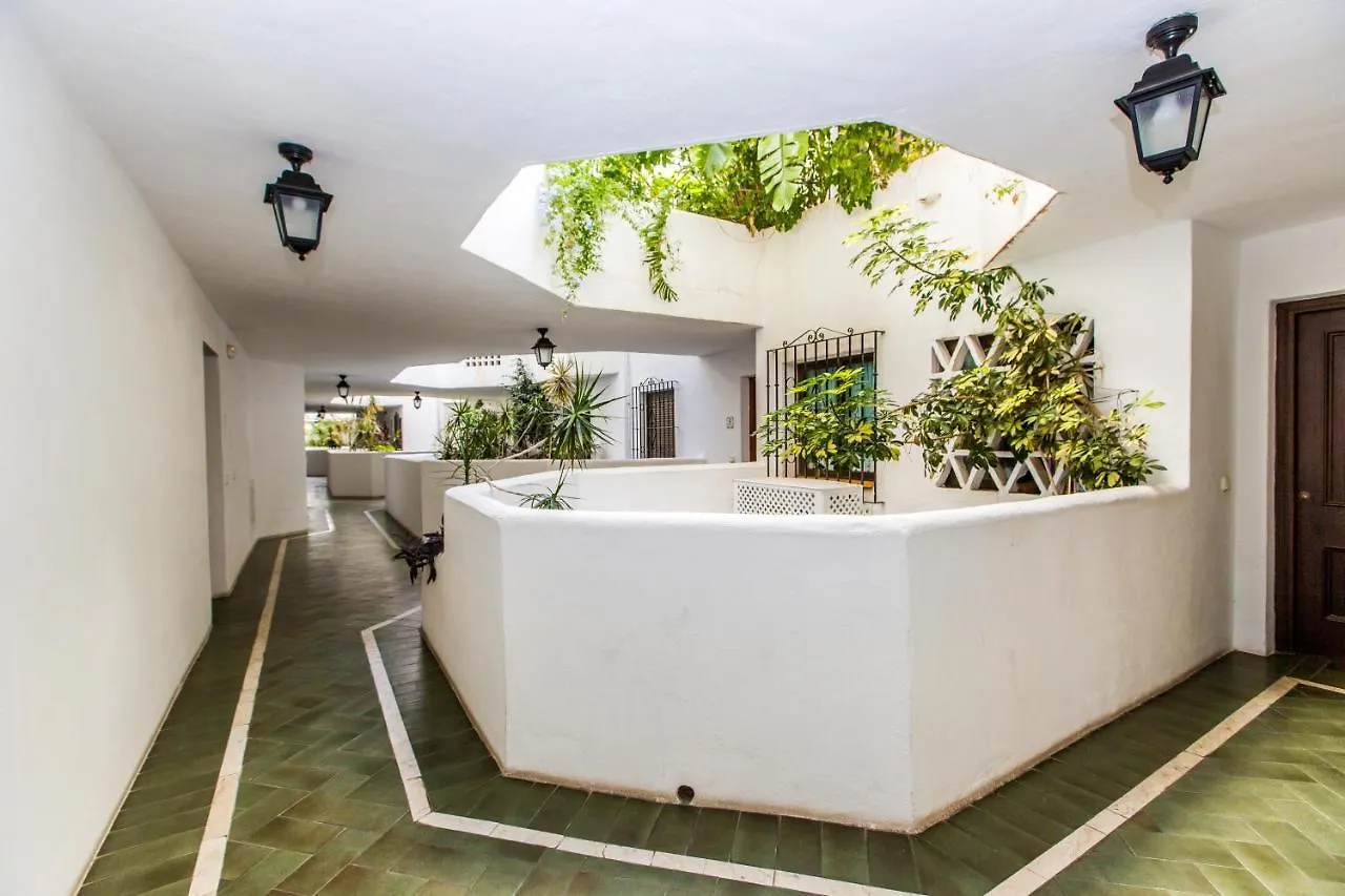 Luxurious 2 Bed Banus Apt With Private Parking - Rdr193 Marbella Apartment